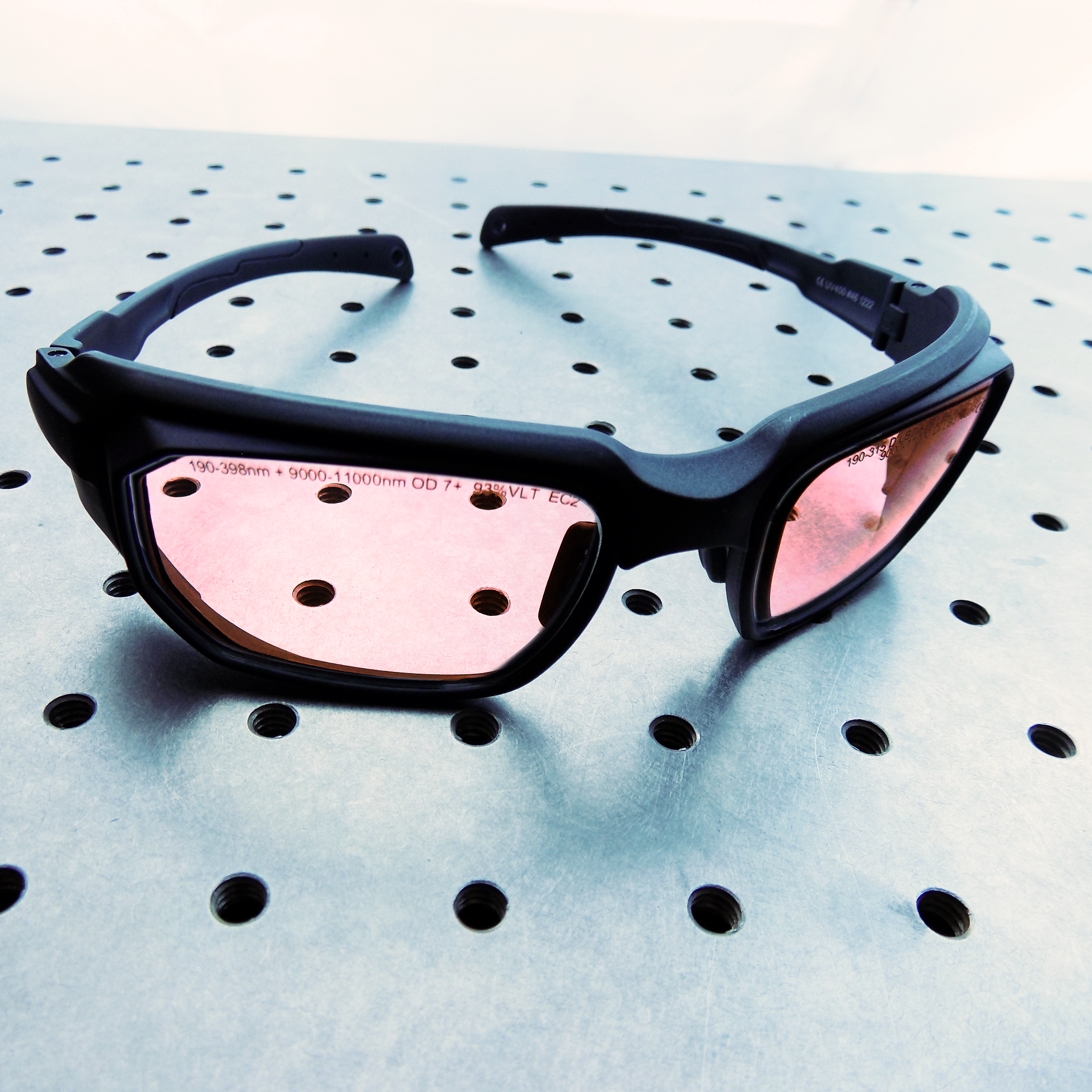 ARG Filter Wrap-Around Laser Safety Eyewear Wrap-Around ARG Filter Safety Eyewear